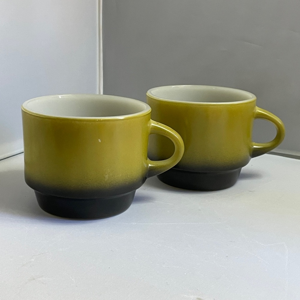Pair‎ Vintage Anchor Hocking Fire King Ware Avocado Green Black Coffee Mug Cup